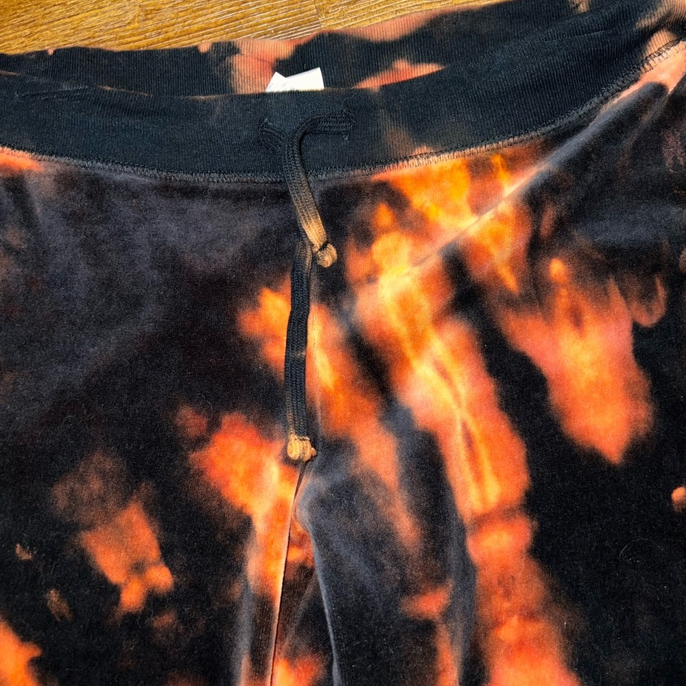 Old Navy Black Velvet with Orange Tie-Dye Flared Drawstring Lounge Pants Size L - Picture 6 of 15